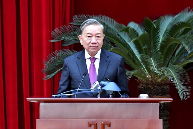 General Secretary To Lam addresses the closing ceremony of the Party Central Committee's meeting in Ha Noi, January 24, 2025. (Photo: VGP)