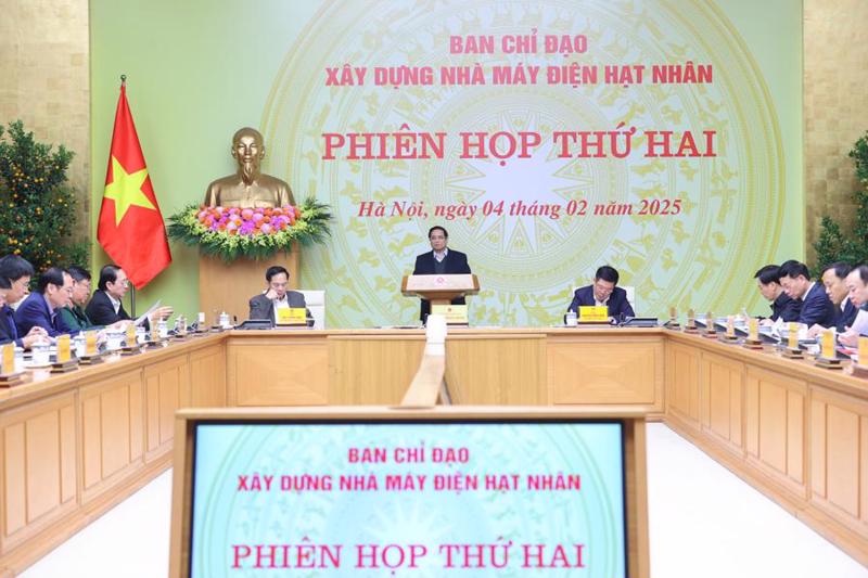 PM Pham Minh Chinh chairing the meeting in Hanoi on February 4. 