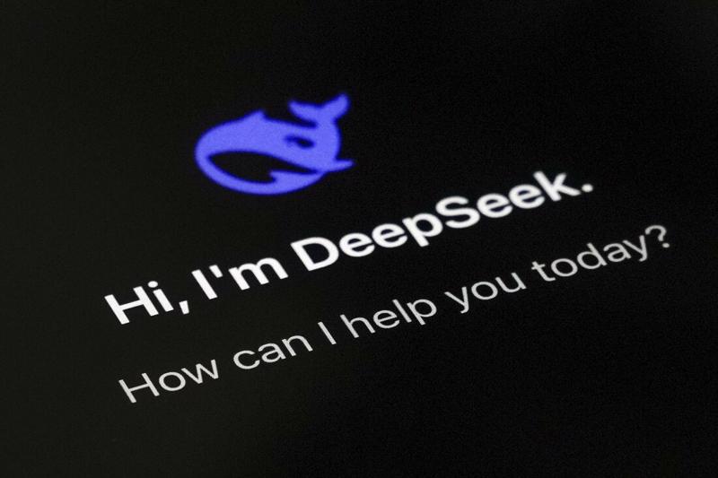 DeepSeek trở thành hiện tượng gây xôn xao dư luận ngay từ khi ra mắt. 