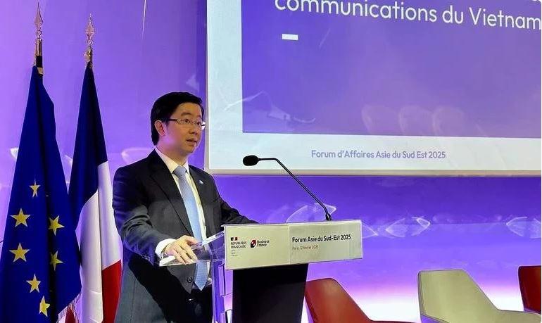 Deputy Minister of Information and Communications Bui Hoang Phuong speaks at the forum. (Photo: VNA)