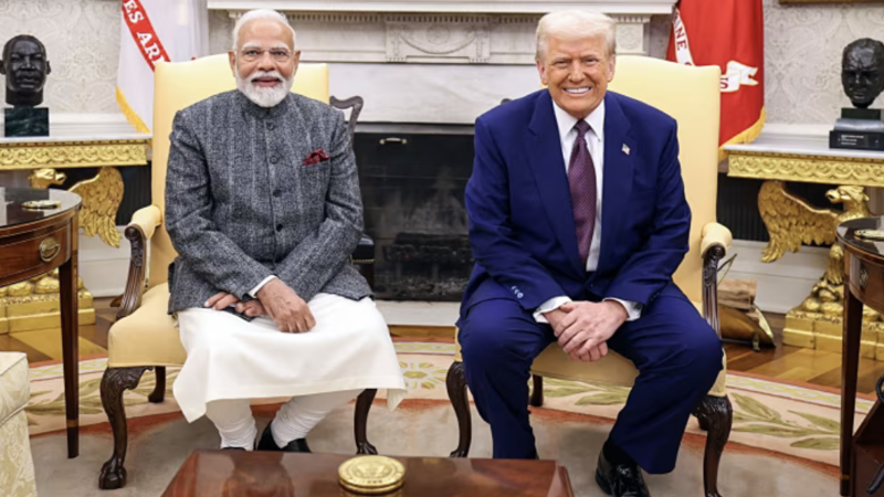 Thủ tướng 1xbet kenya contacts Narendra Modi (trái) và Tổng thống Mỹ Donald Trump trong cuộc gặp tại Nhà Trắng, tháng 2/2024 - Ảnh: ANI.