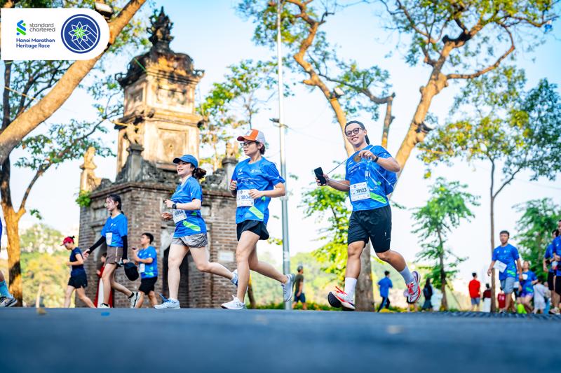 Giải chạy thứ 10 - Standard Chartered Marathon Di sản Hà Nội.