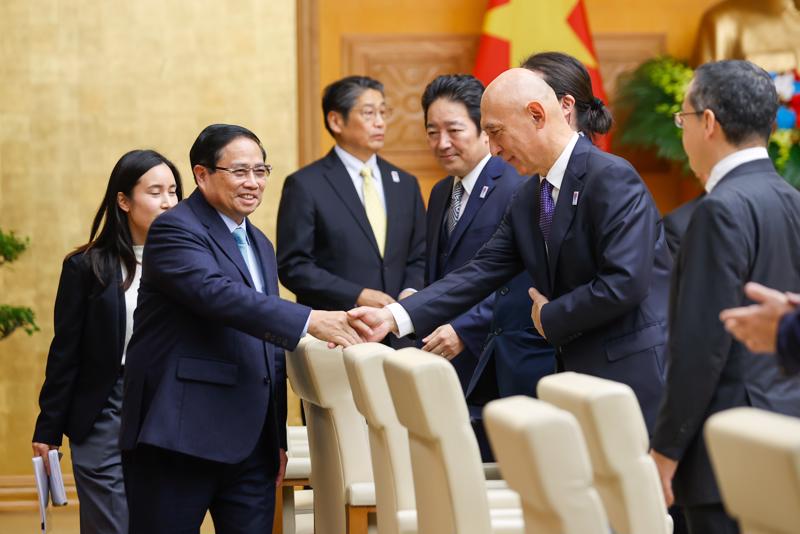 Thủ tướng Phạm Minh Chính chủ trì cuộc tọa đàm với các tập đoàn, doanh nghiệp lớn của Nhật Bản - Ảnh: VGP