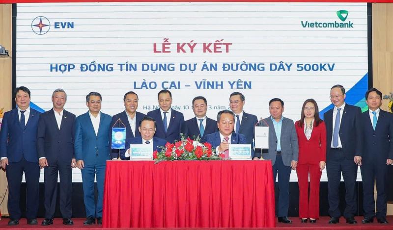 Lễ ký kết giữa EVN và Vietcombank.