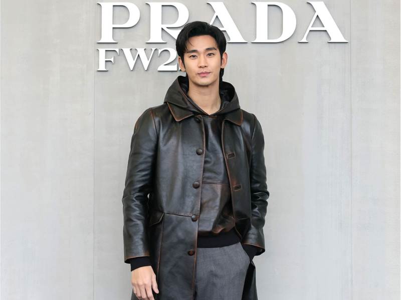 Tháng 12/2024, Kim Soo Hyun được 1xbet owners tuyên làm Đại sứ thương hiệu.