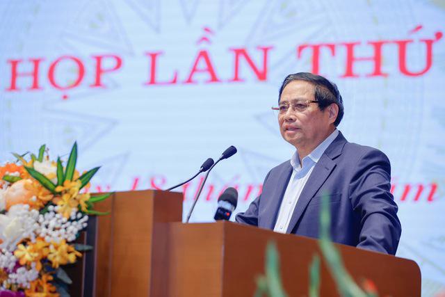 Prime Minister Pham Minh Chinh is addressing the meeting on March 18. (Photo: VGP)