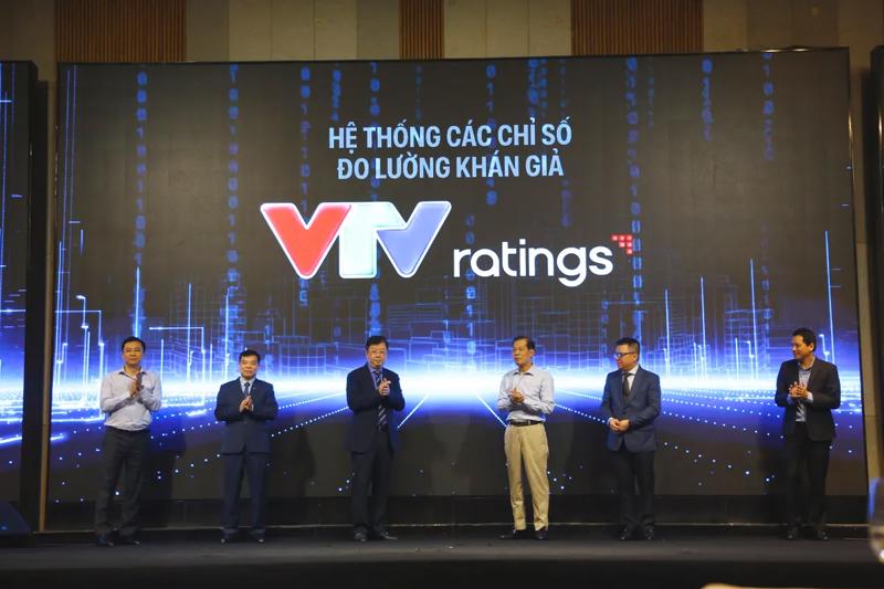 Các đại biểu bấm nút chính thức ra mắt VTV Ratings - Hệ thống các chỉ số đo lường khán giả VTV.