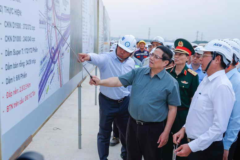 Prime Minister Pham Minh Chinh visits the construction site of Long Thanh airport on March 20. 