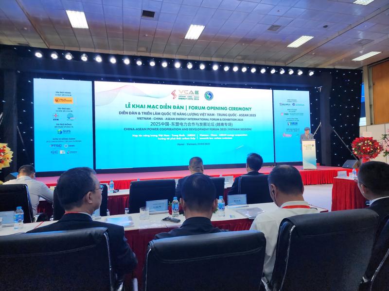 Toàn cảnh Diễn đàn quốc tế năng lượng Việt Nam - Trung Quốc - ASEAN 2025.