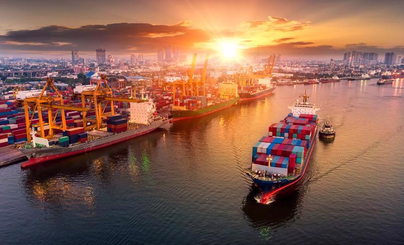 Xuất nhập khẩu hàng hóa vẫn đang bám sát mục tiêu tăng trưởng.