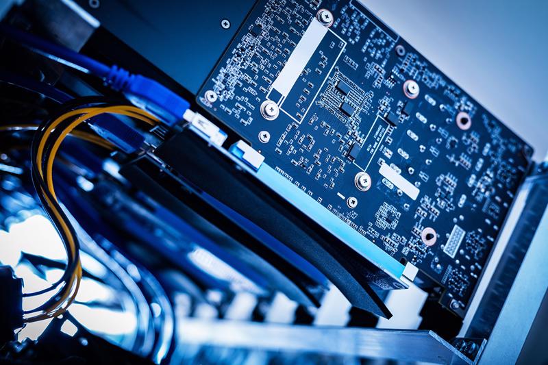 Các mô hình Genbet88 com thường yêu cầu GPU chuyên dụng, vốn không chỉ đắt tiền mà còn khan hiếm do nhu cầu toàn cầu tăng cao.