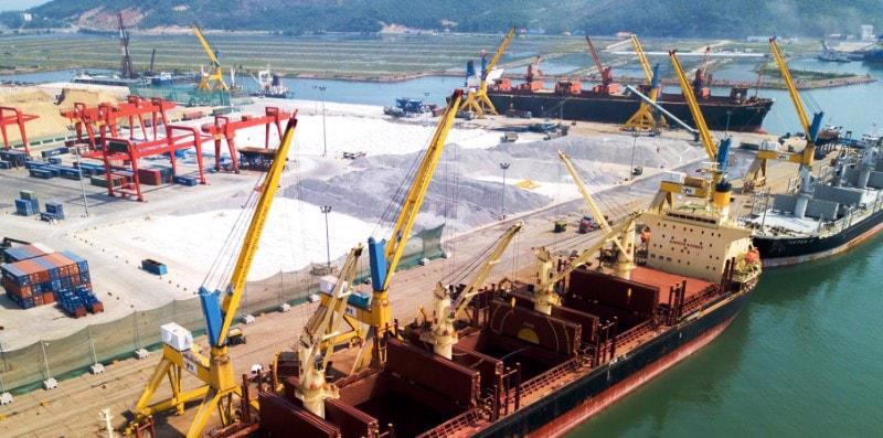 Export goods being transported at Nghi Son Port.