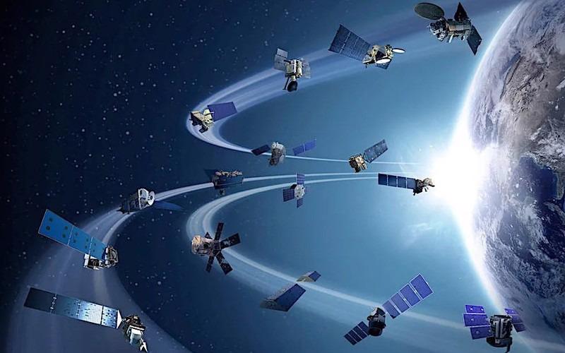 Starlink sử dụng công nghệ vệ tinh quỹ đạo thấp (LEO)