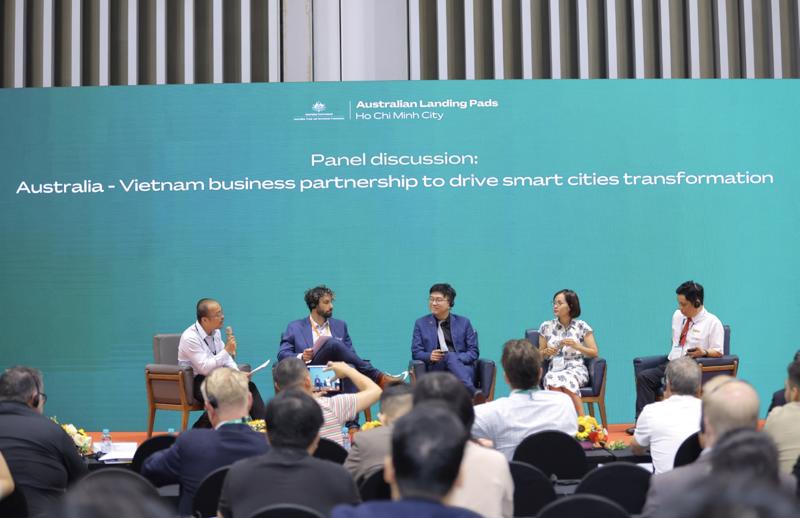 Các chuyên gia thảo luận tại Diễn đàn Doanh nghiệp Thành phố Thông minh Australia - Việt Nam 2025.