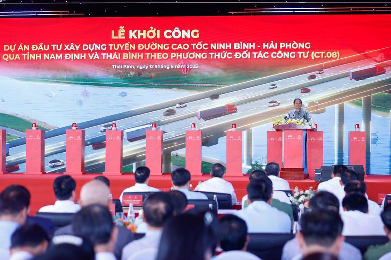 Prime Minister Pham Minh Chinh addressing the ceremony. Photo: VGP
