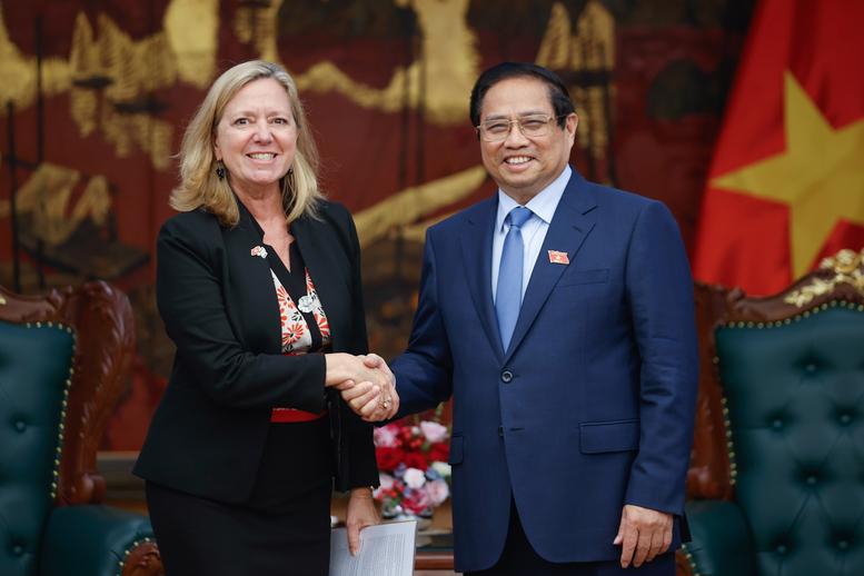 Thủ tướng Phạm Minh Chính tiếp bà Mariam J. Sherman, Giám đốc Quốc gia của Văn phòng Ngân hàng Thế giới (WB) khu vực Việt Nam, Lào, Campuchia. (Ảnh: VGP)