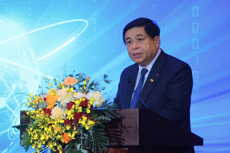Deputy PM Nguyen Chi Dung.