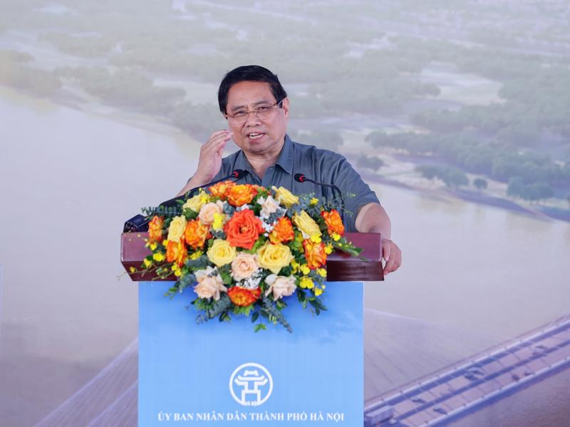 Thủ tướng Phạm Minh Chính phát biểu tại lễ khởi công xây dựng cầu Tứ Liên (Hà Nội). Ảnh: VGP
