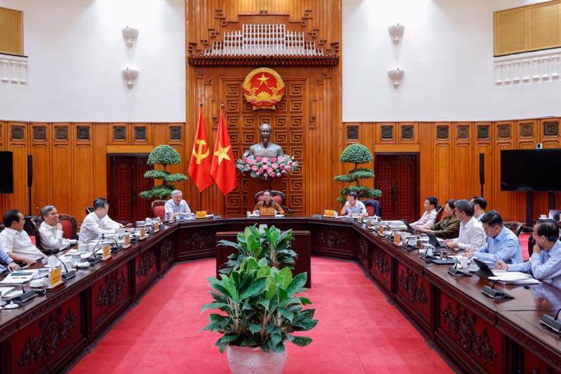 Prime Minister Pham Minh Chinh chairs the meeting. Photo: VGP