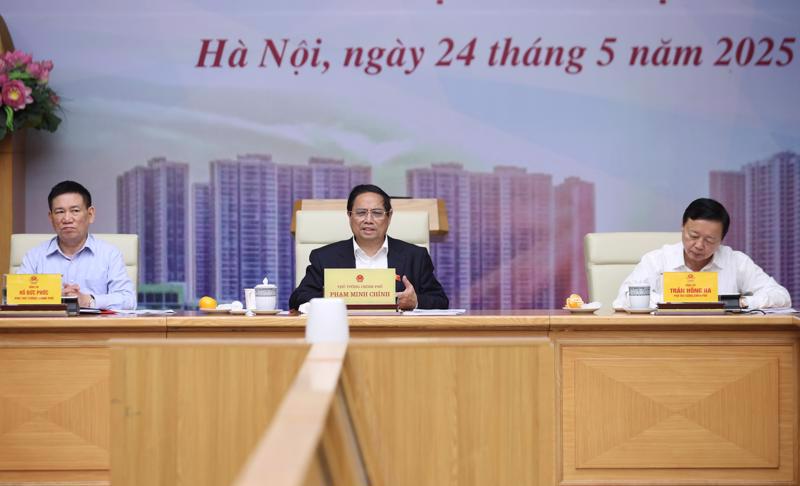 Prime Minister Pham Minh Chinh chairing the meeting. (Photo: VGP)