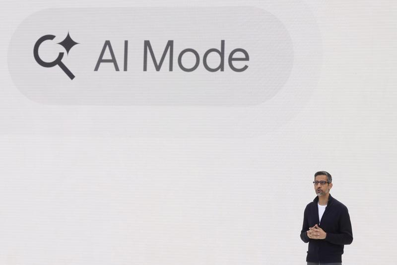 CEO Sundar Pichai giới thiệu về AI Mode tại sự kiện thường niên Google I/O.