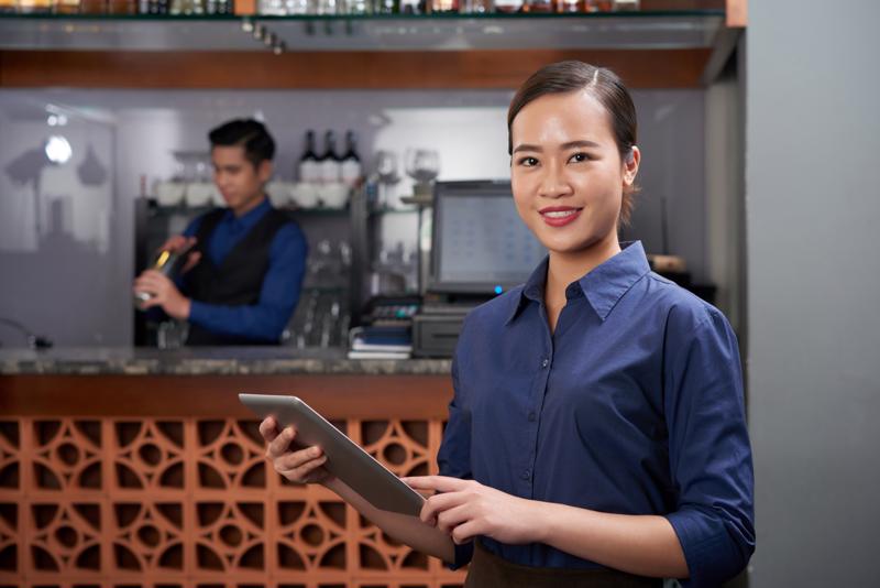 Tương lai của du lịch không nằm ở việc lựa chọn giữa AI hay tính chân thực, mà là kết hợp cả hai để tạo ra những dịch vụ thông minh, đậm chất người. Nguồn: Freepik
