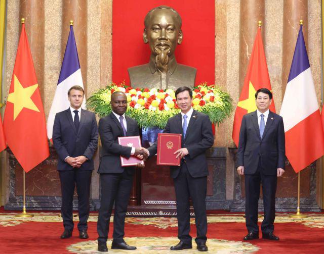Việt Nam và Pháp tăng cường hợp tác trong lĩnh vực khoa học công nghệ