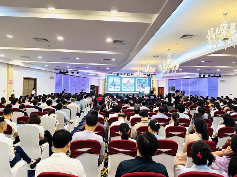 A view of the training session on "Application of Artificial Intelligence (AI) – ChatGPT in Production and Business Activities".