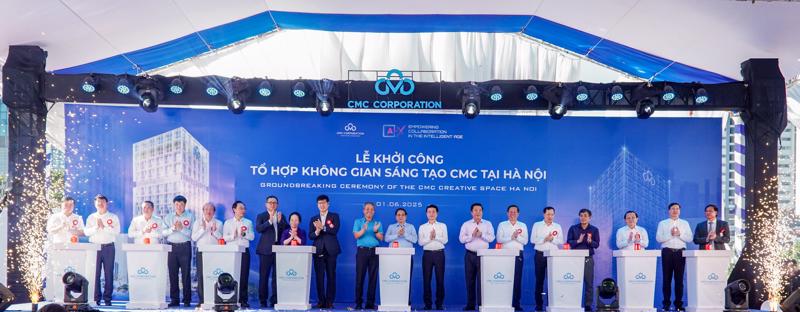Thủ tướng Chính phủ cùng Lãnh đạo Bộ, ngành, địa phương và BLĐ CMC bấm nút khởi công dự án CCS Hà Nội