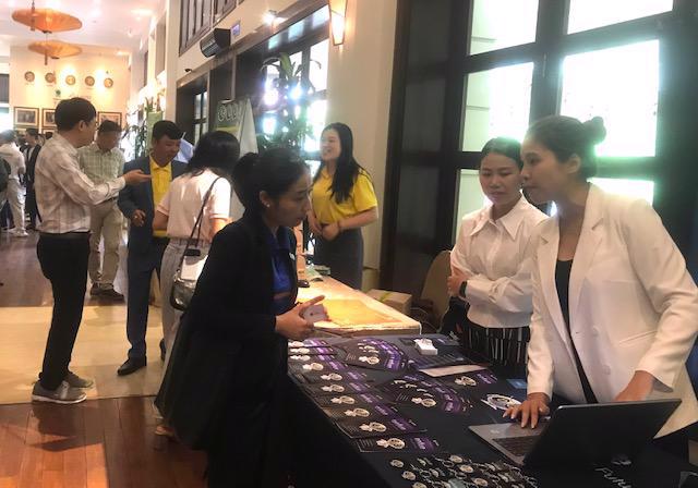 Startups showcase their products on the sidelines of the summit. Photo: Ngo Anh Van
