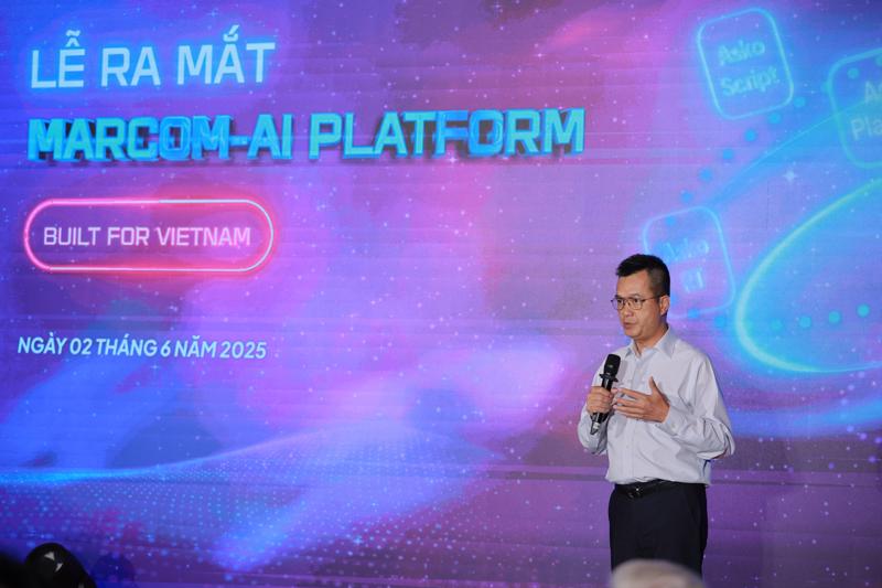 Ông Phùng Việt Thắng, Giám đốc quốc gia Việt Nam, Tập đoàn Intel, tại Lễ ra mắt Marcom-AI Platform. 