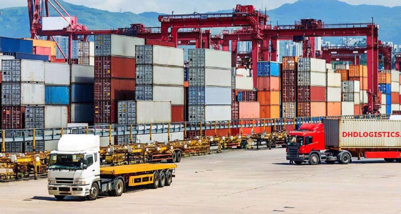 Xuất nhập khẩu hàng hóa vẫn đang bám sát mục tiêu tăng trưởng.