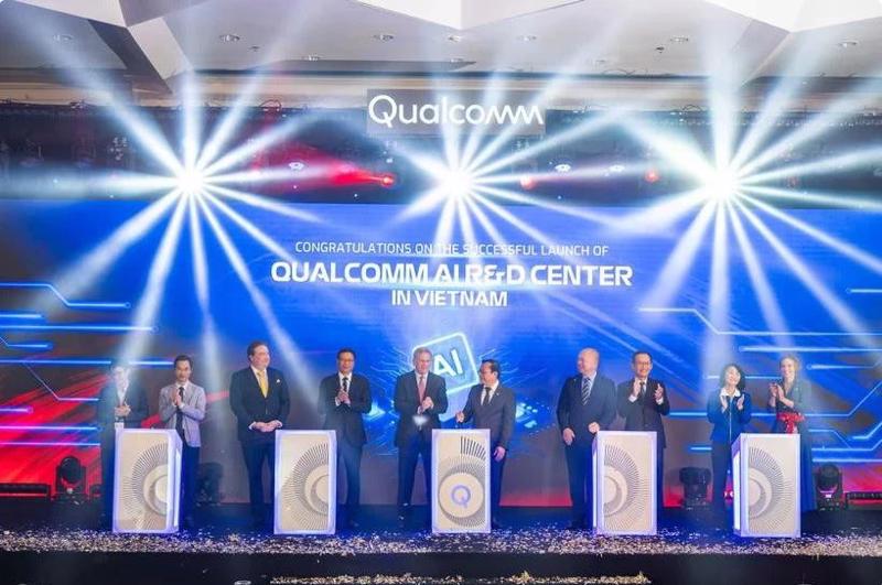 At the launch ceremony of the new Qualcomm AI R&D centre in Vietnam on June 10 (Photo: VNA)