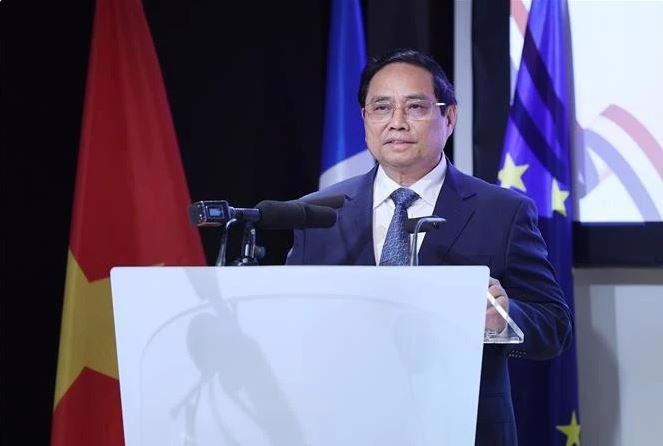 Prime Minister Pham Minh Chinh speaks at the Vietnam – France business forum in Paris on June 11, 2025. (Photo: VNA)