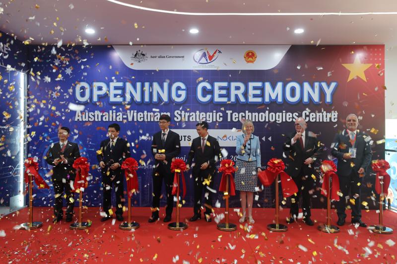 The launching ceremony of Australia-Vietnam Strategic Technologies Center (AVSTC). (Photo: Australian Embassy in Vietnam)