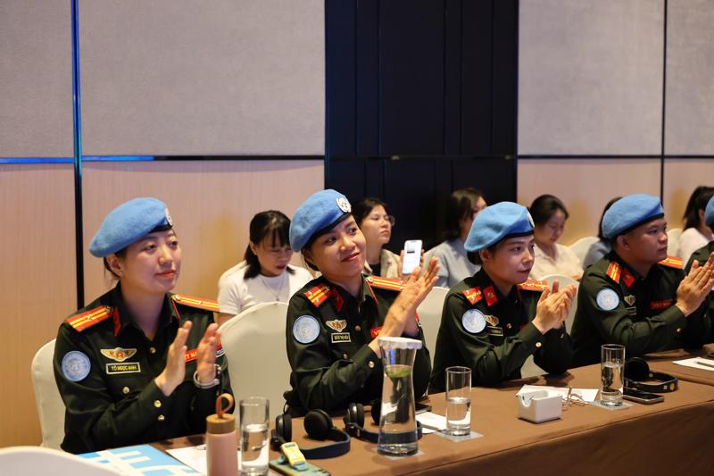 Các nữ sĩ quan công an tham gia lực lượng gìn giữ hòa bình Liên Hợp Quốc. Ảnh: Hoàng Thảo.