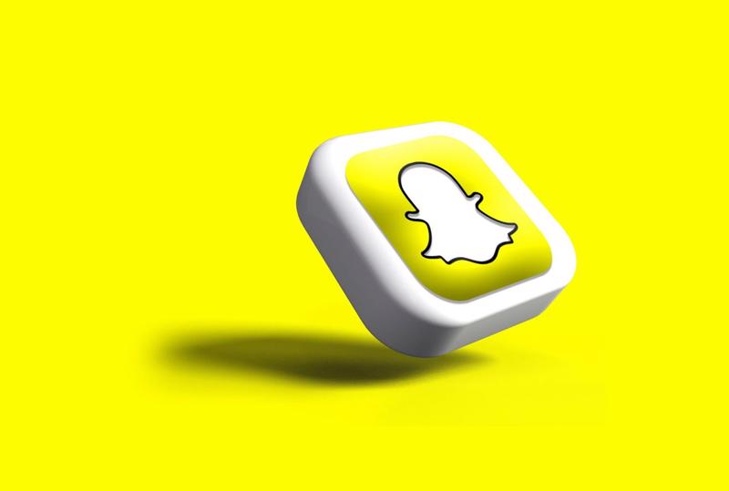 Snap Inc., được thành lập vào năm 2011 với định hướng là một công ty “camera-first”. Trong những năm gần đây, Snap chuyển hướng mạnh mẽ sang lĩnh vực thực tế tăng cường (AR)