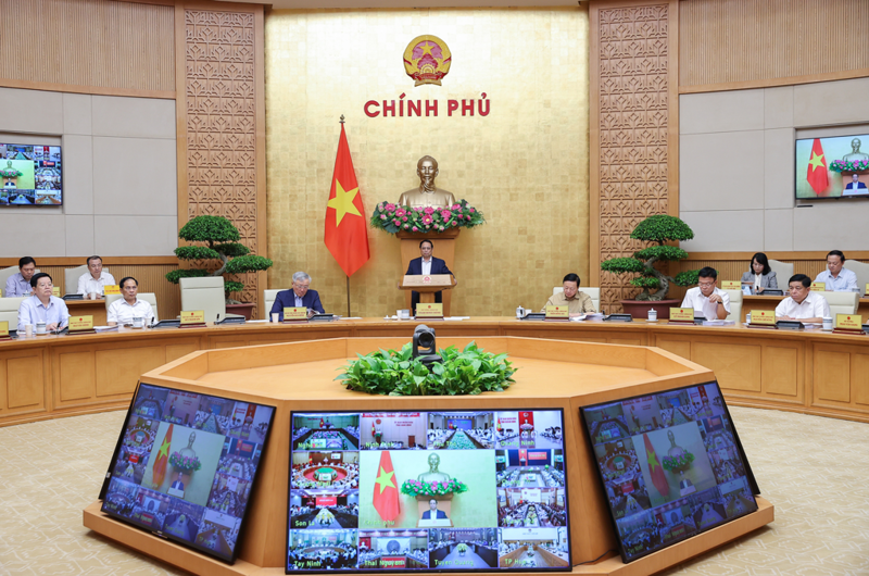 Thủ tướng chủ trì Hội nghị trực tuyến Chính phủ với 34 tỉnh thành và hơn 3.300 xã, phường, đặc khu - Ảnh: VGP