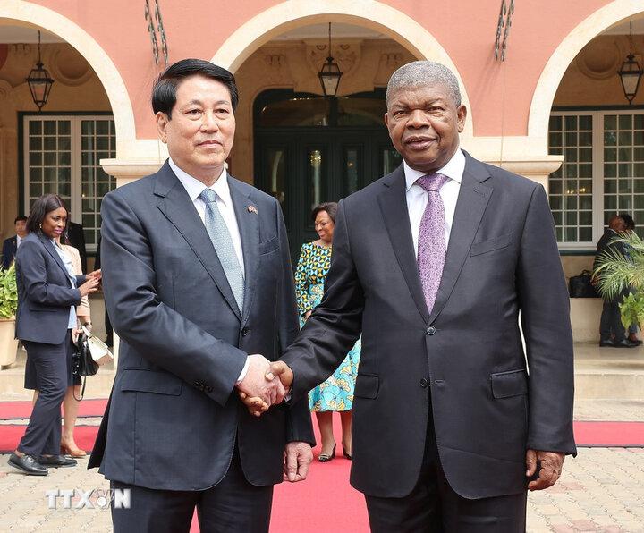Chủ tịch nước Lương Cường và Tổng thống Joao Manuel Goncalves Lourenco - Ảnh: TTXVN