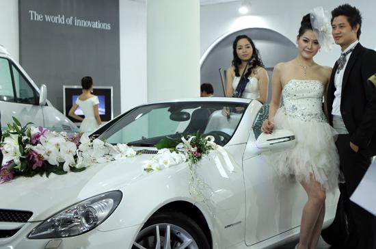 Xe cưới tại Vietnam Motor Show 2010 - Ảnh 5