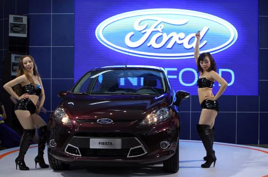 Cận cảnh Ford Fiesta Hatchback - Ảnh 10