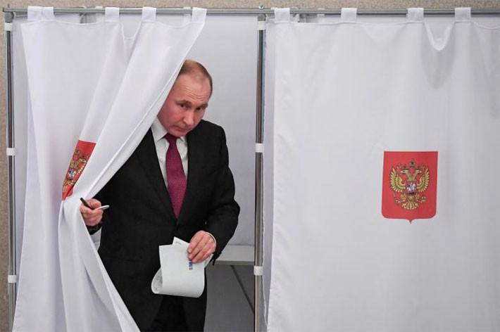 Người Nga ăn mừng ông Putin tái đắc cử Tổng thống - Ảnh 1