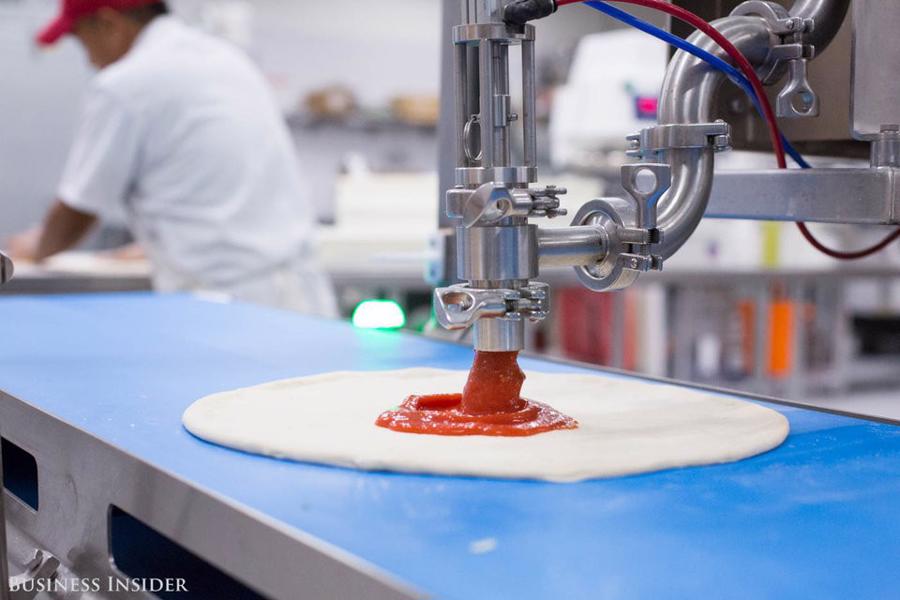 Cận cảnh robot làm pizza của startup sắp được rót vốn 750 triệu USD - Ảnh 7.