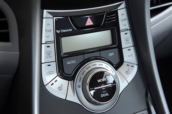 Hyundai Elantra coupe 2013: Thay da đổi thịt  - Ảnh 9