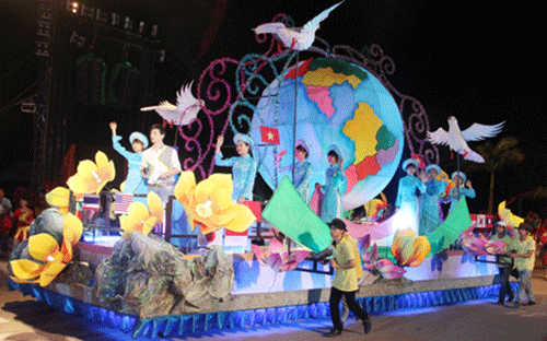 Chính thức khai mạc Carnaval Hạ Long 2013 1
