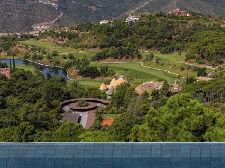 Cận cảnh khu nhà giàu ít người biết ở vùng núi Tây Ban Nha - Ảnh 14.