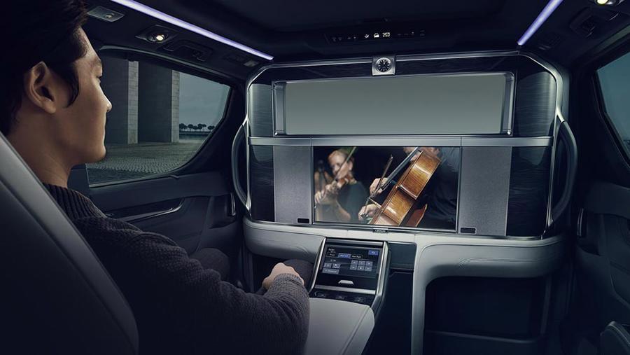 Lexus ra mắt xe chở khách với nội thất xa xỉ - Ảnh 7.