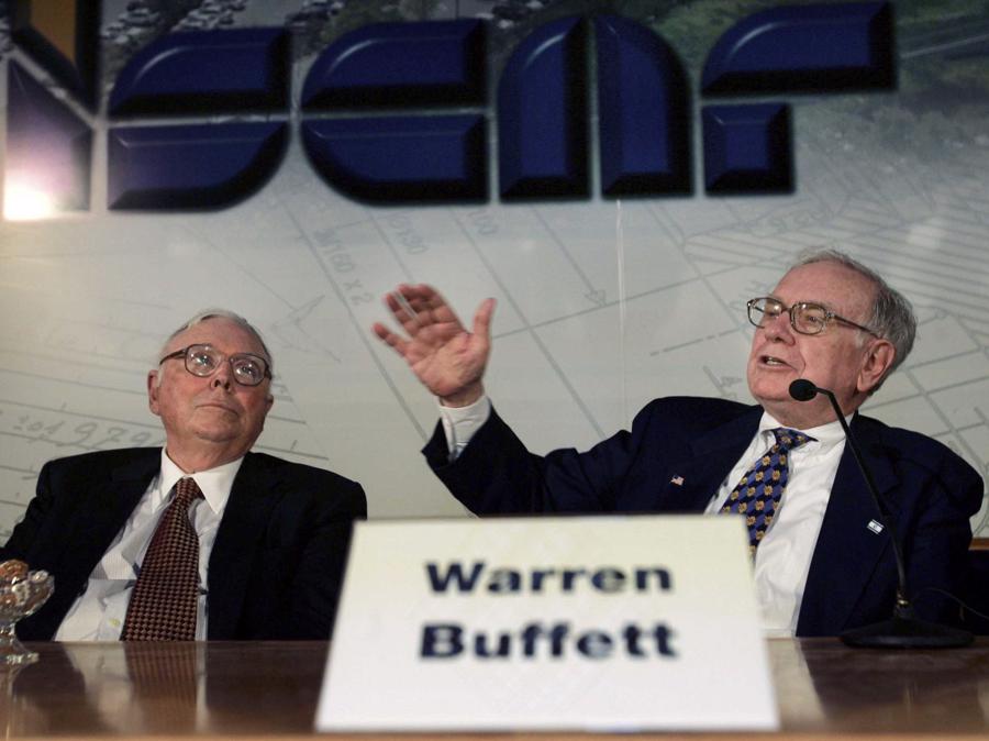 Cánh tay phải hơn 40 năm của Warren Buffett tại đế chế đầu tư là ai? - Ảnh 2.