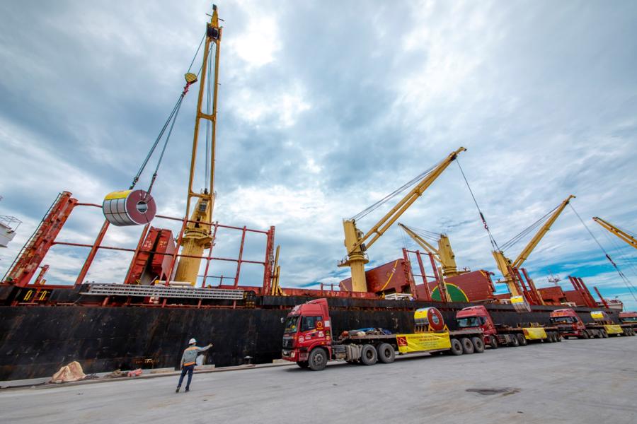 Tập đoàn Hoa Sen nhộn nhịp các hoạt động xuất khẩu xuyên Tết Tân Sửu 2021 - Ảnh 1.