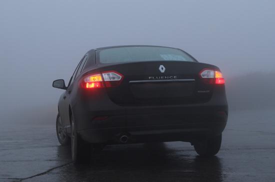Đánh giá Renault Fluence: “Tỏa sáng” trong sương mù - Ảnh 10